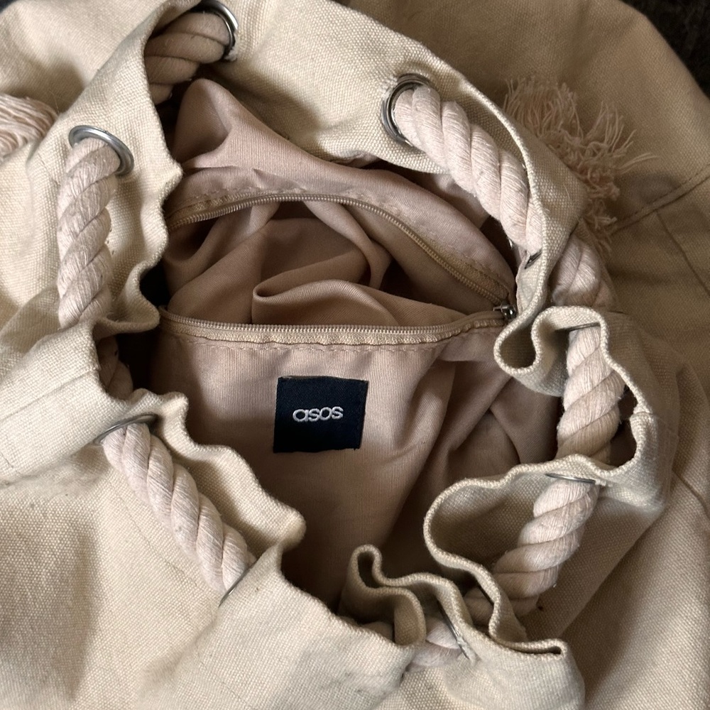 ASOS Oversized Duffel Bag / Backpack Rope Straps - Picture 8 of 8